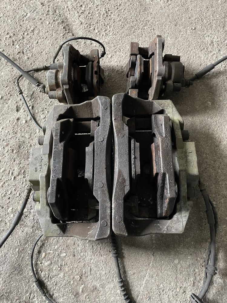 Zacisk hamulcowy przod tyl prawy lewy tarcze przod Bmw F01 750i Swap