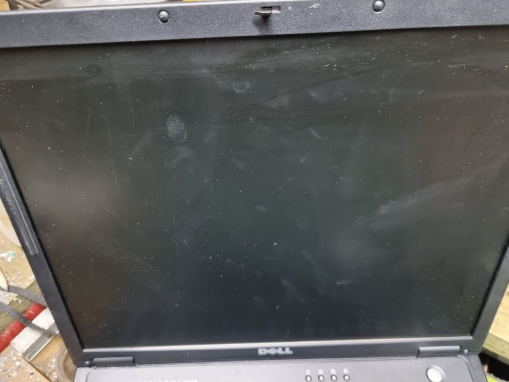 Sprzedam laptop DELL na części