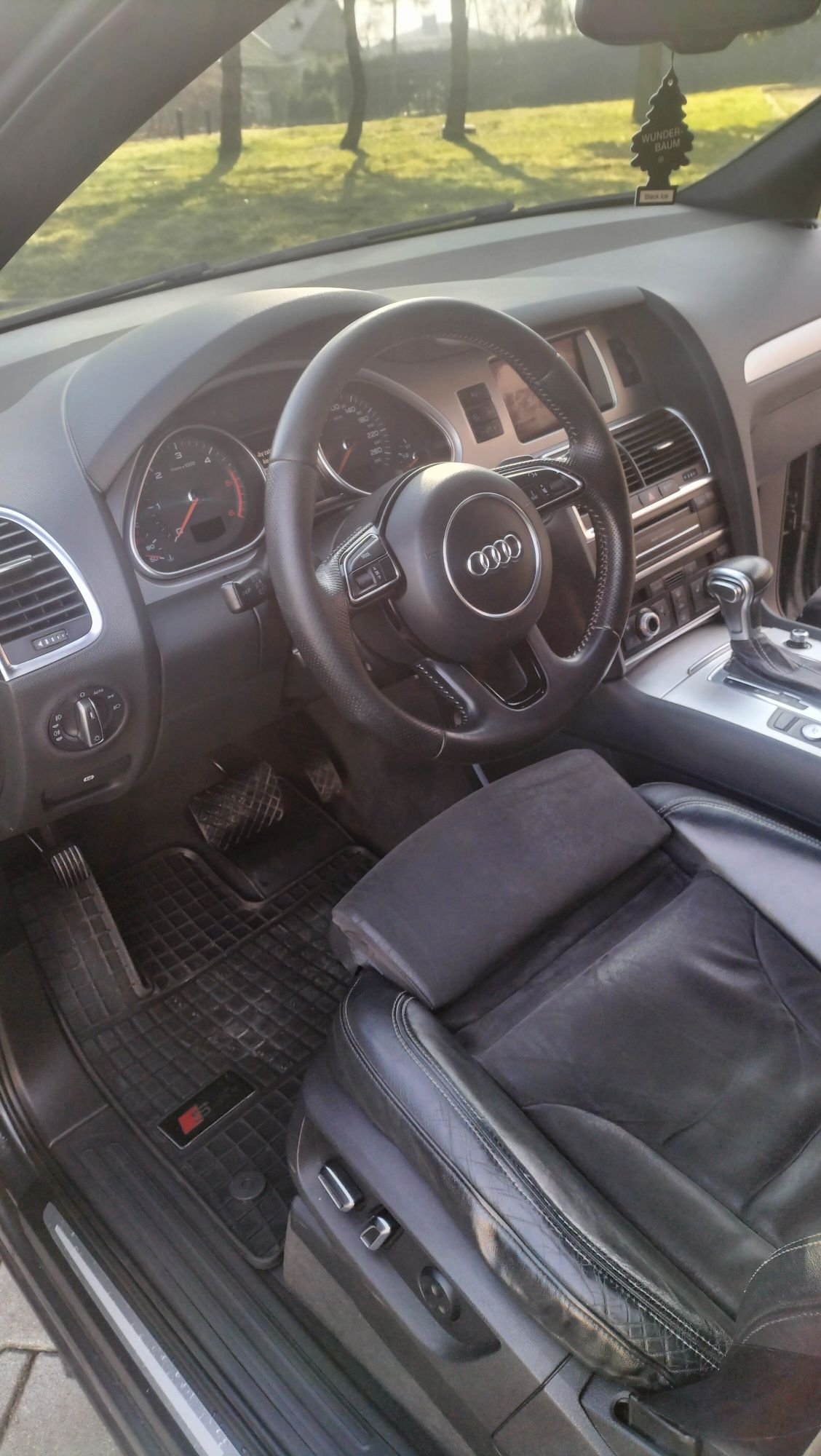 Q7 S-Line stan super