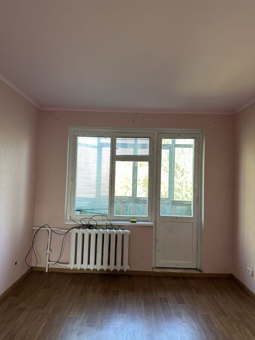 Продається тепла 2-кімнатна квартира м.Кривий Ріг , Інгулецький р-н