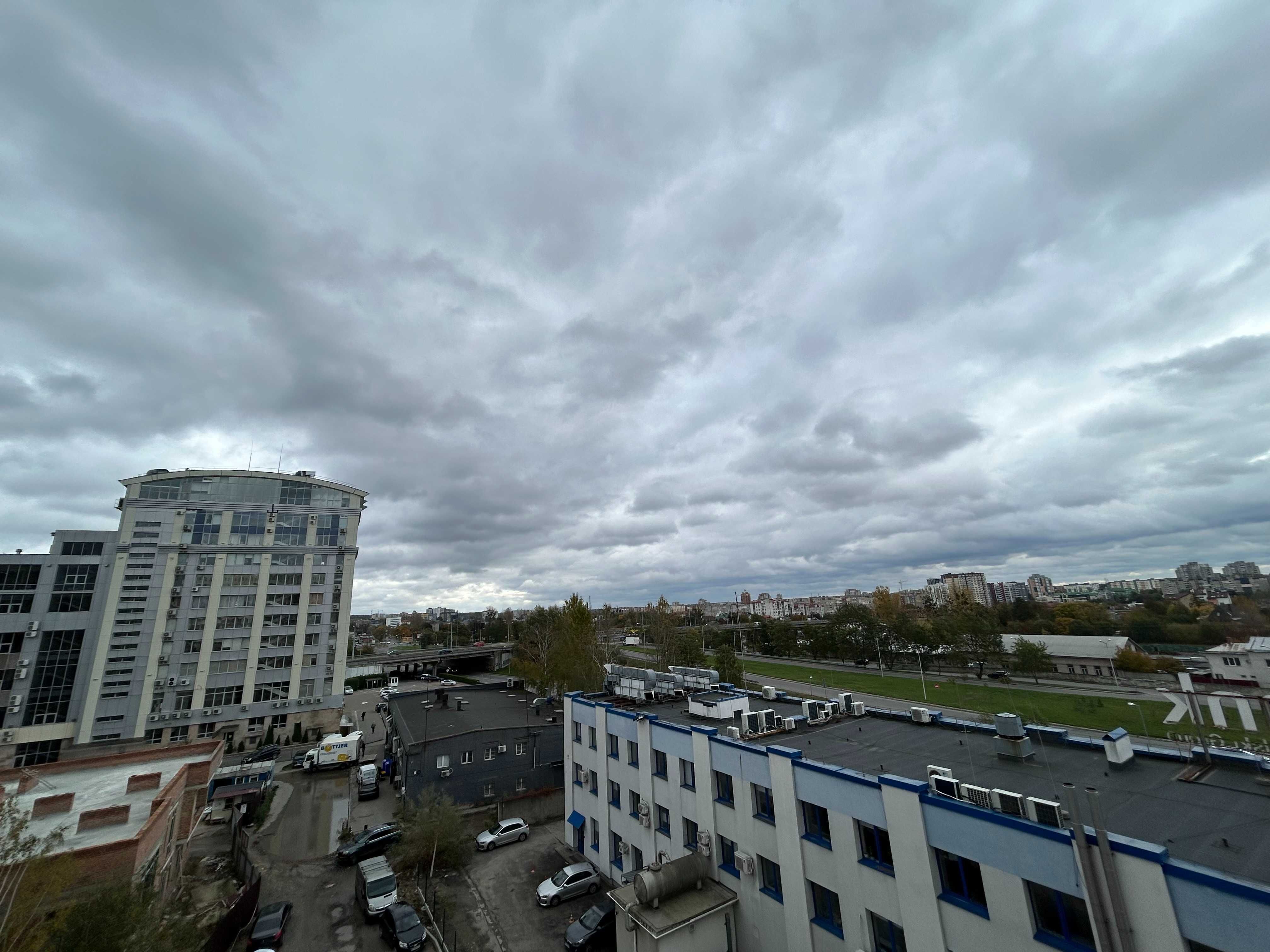 Продаж стильної сучасної квартири в новобудові вул. Угорська, 14