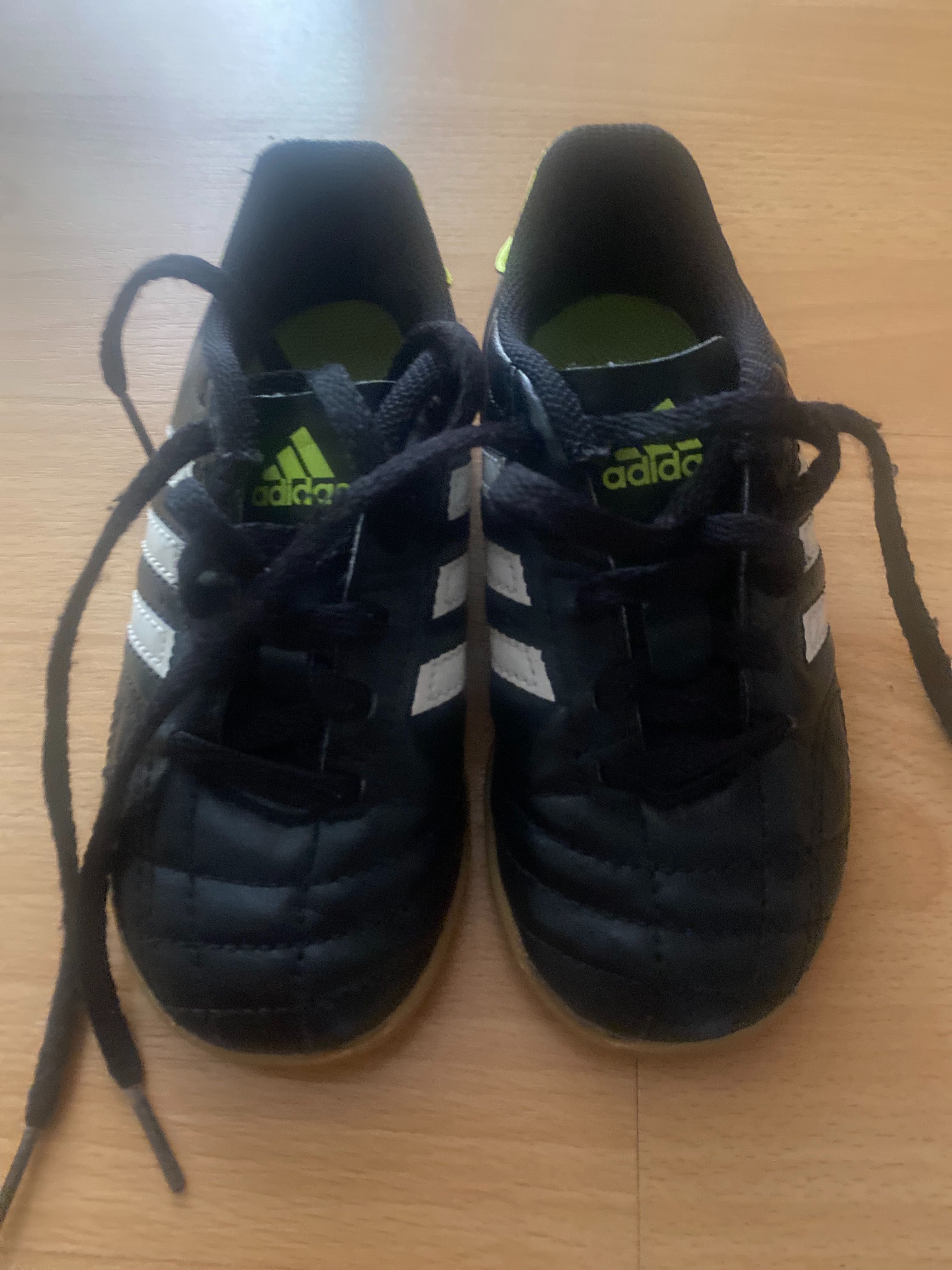 Buty Adidas rozmiar 20 Chłopięce