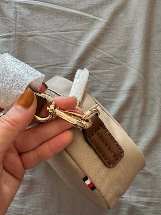 mala tommy nova e original