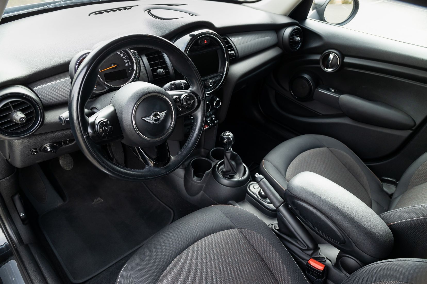 Mini Cooper D 1.5 116cv