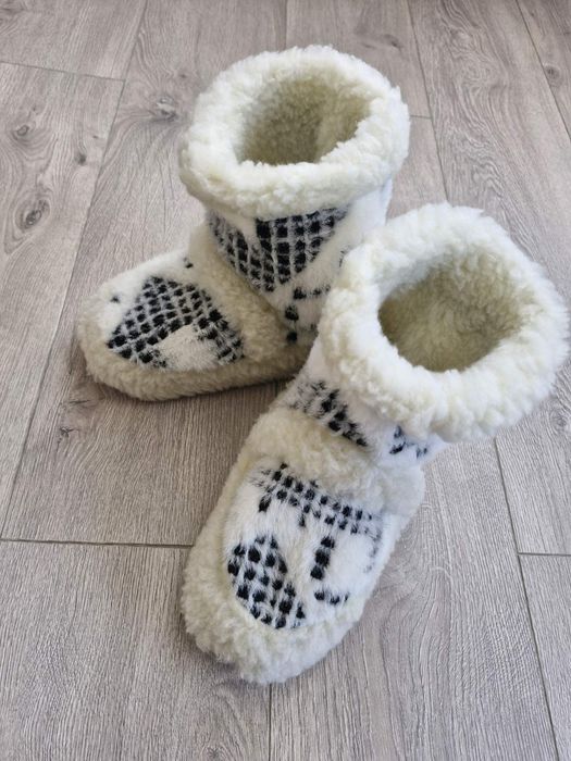 Тапки з натуральної вовни