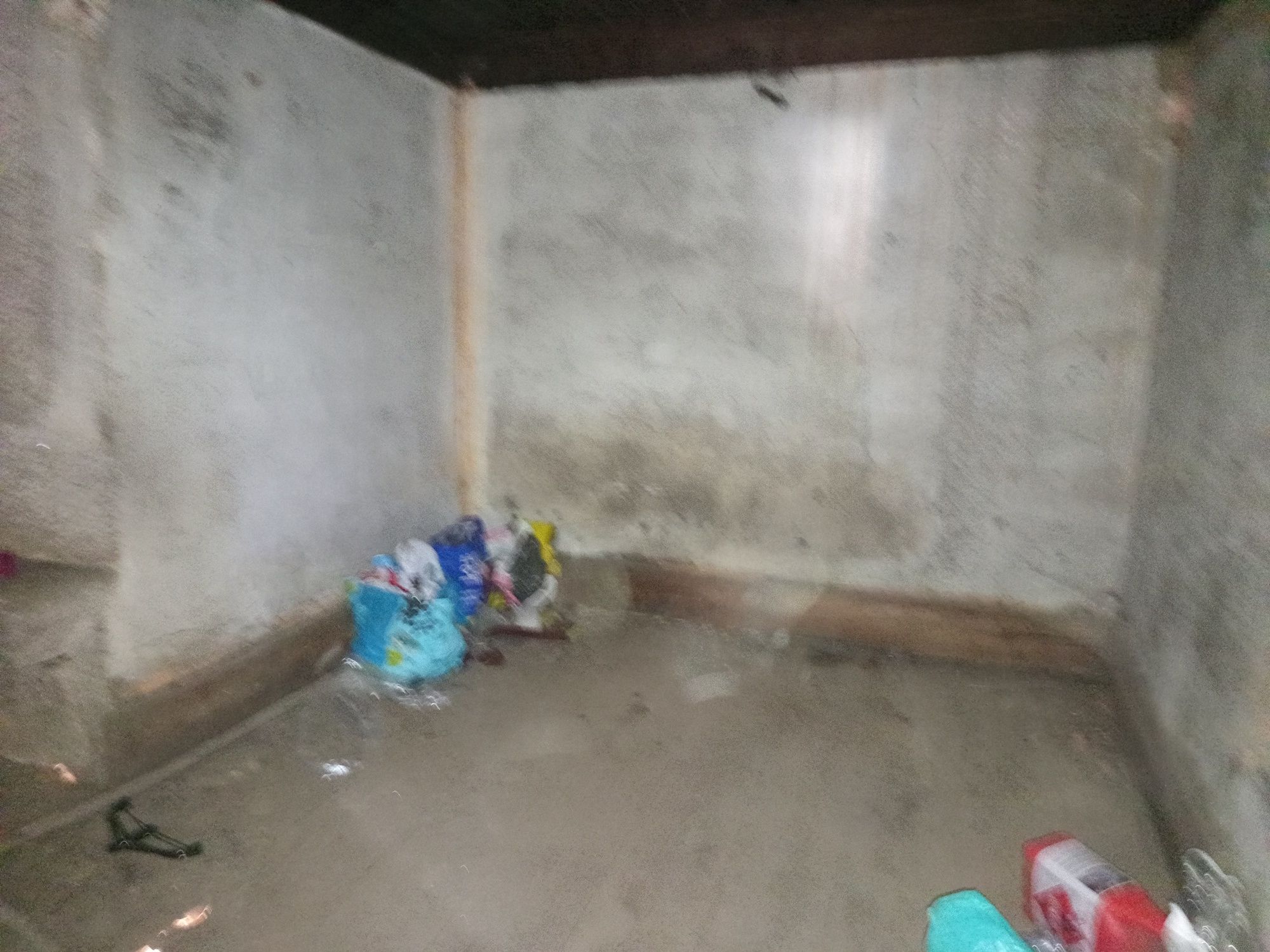 Vendo uma casa em mós Moncorvo