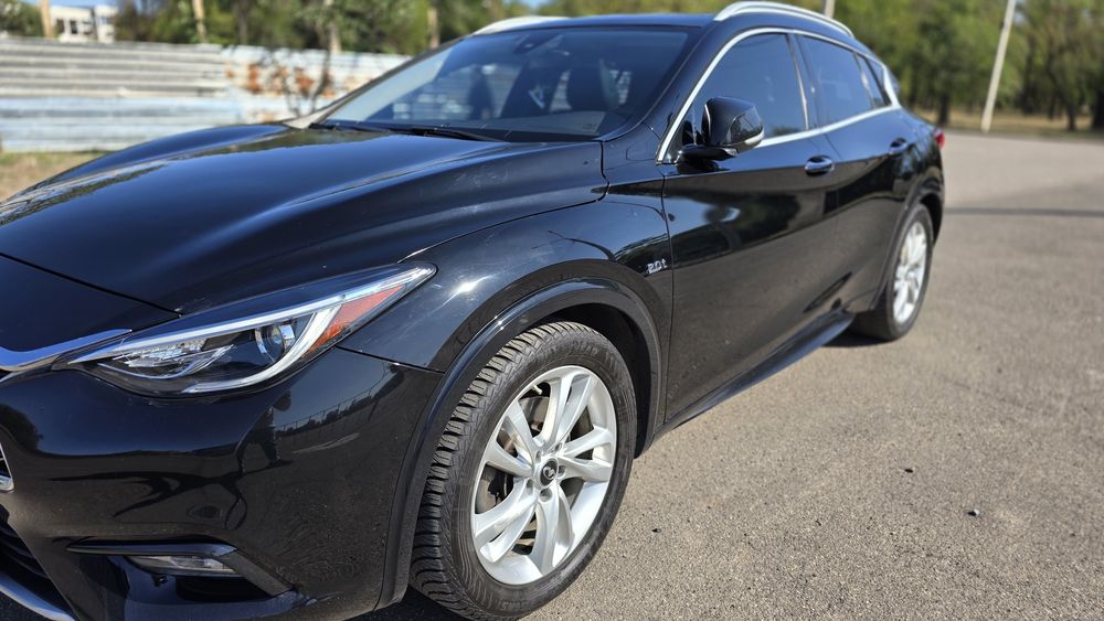 Infiniti  qx30 2017р