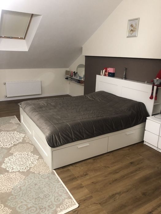 Ліжко для спальні