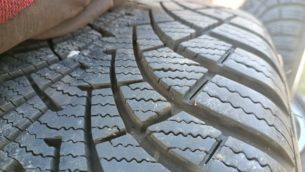 Koła zimowe felgi 16 5x114,3 et55 Honda Civic itd nowe opony 205/55/16
