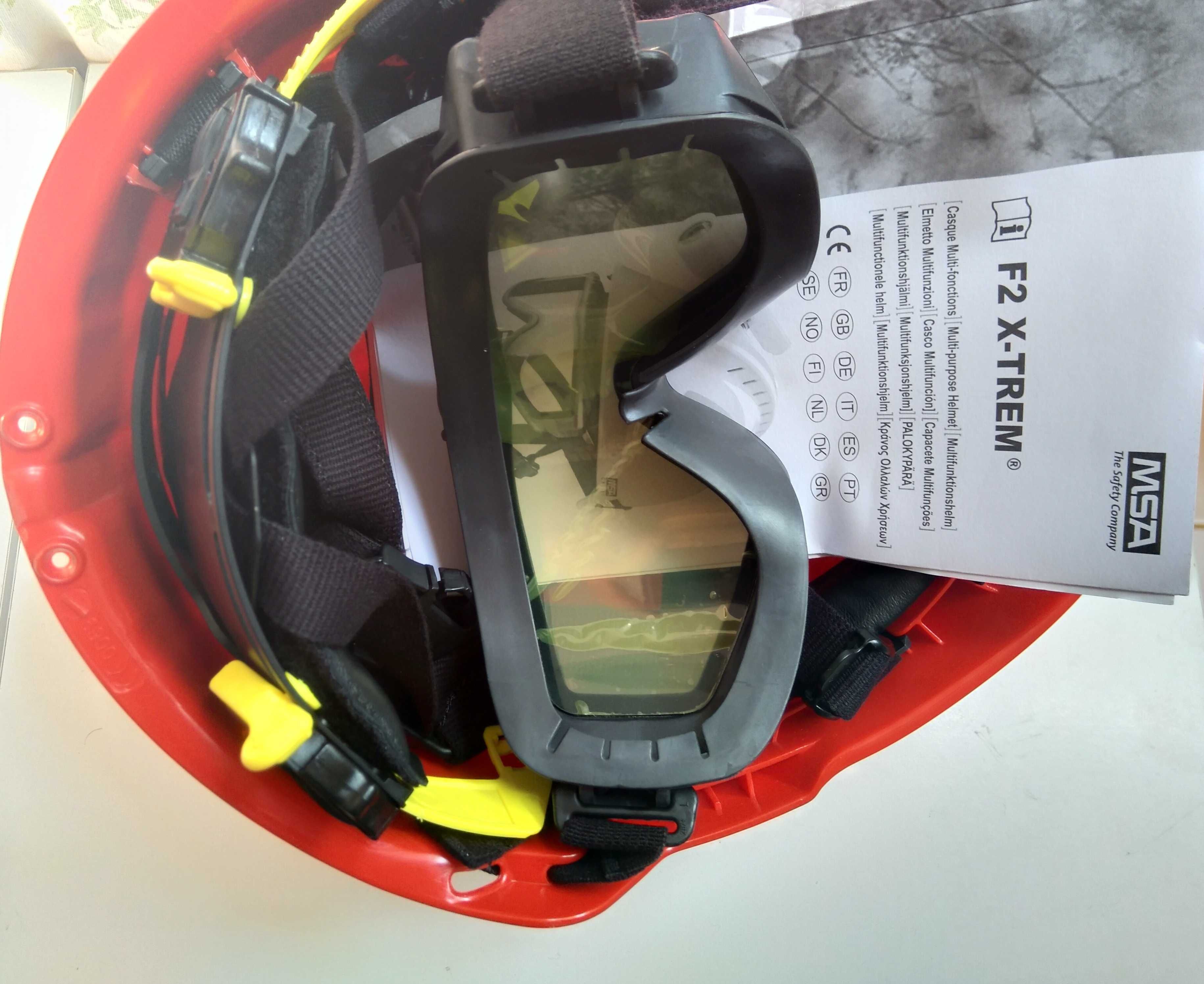 Capacete MSA F2 X-TREM com óculos. Bombeiro, incêndios florestais