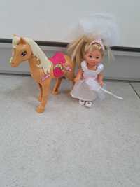 Kucyk Barbie z lalką