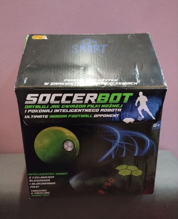 Soccerbot robot pilkarski