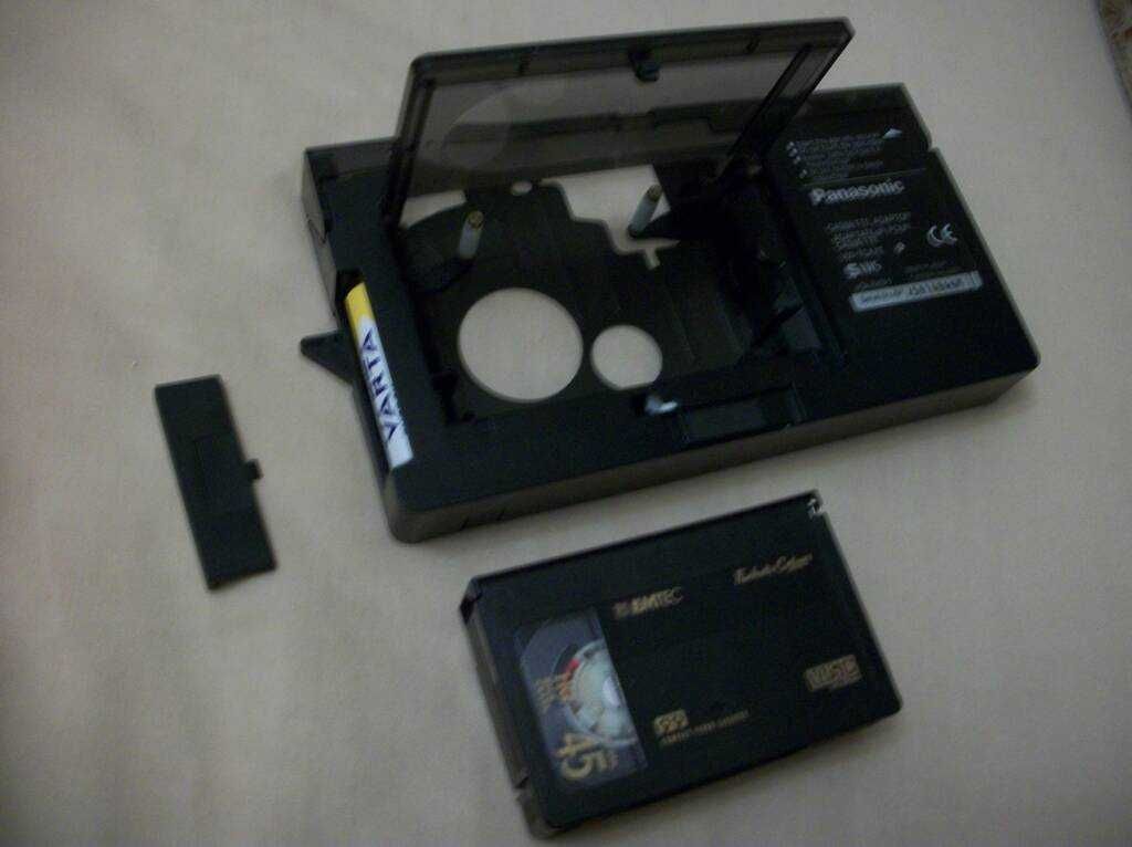 Видеокассета Panasonic . Адаптер VHS . VW-TCA-7E . Made in Japan. Цена