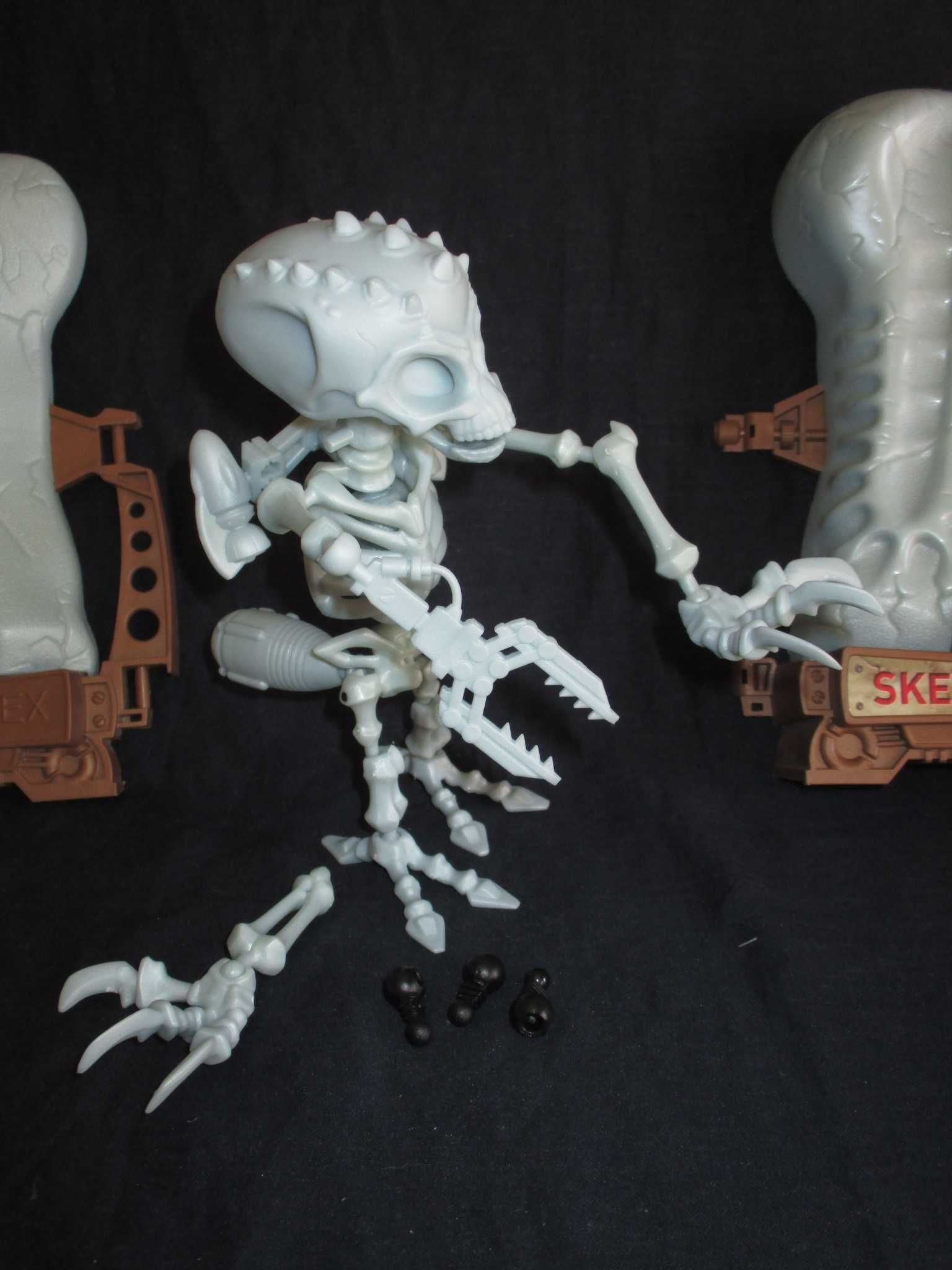 Brinquedo de Montar Skeleflex Alliens Skullkor