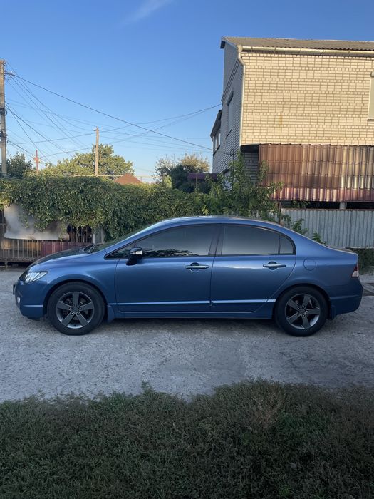 Honda Civic 4D 2008 1.8 Автомат