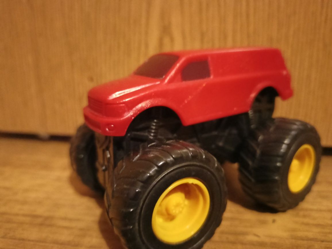 Monster truck samochód dla chłopca