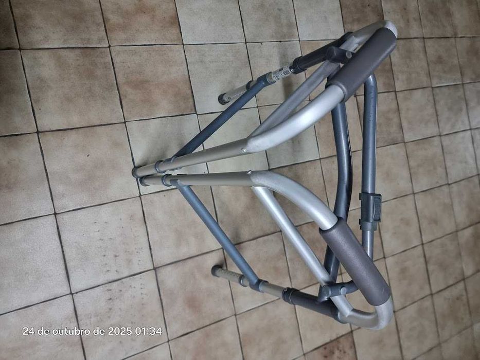 Andarilho articulado