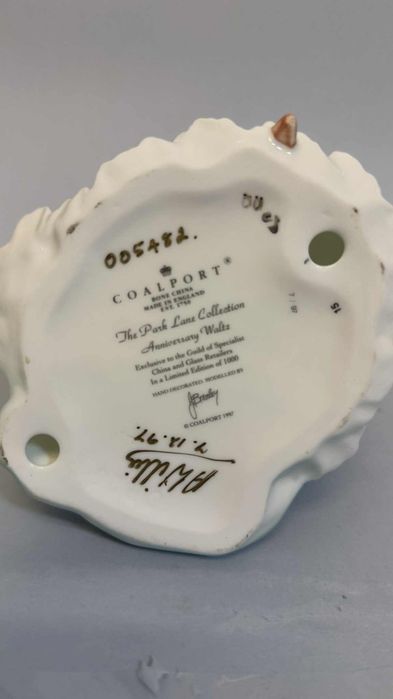 Figurka z porcelany Coalport