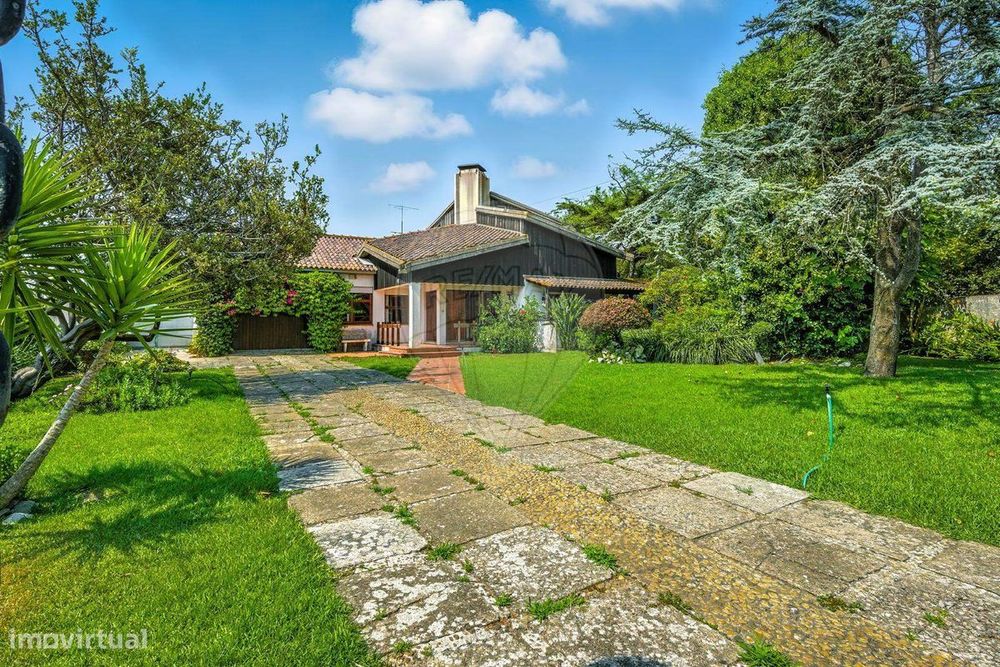 Moradia T4 para venda