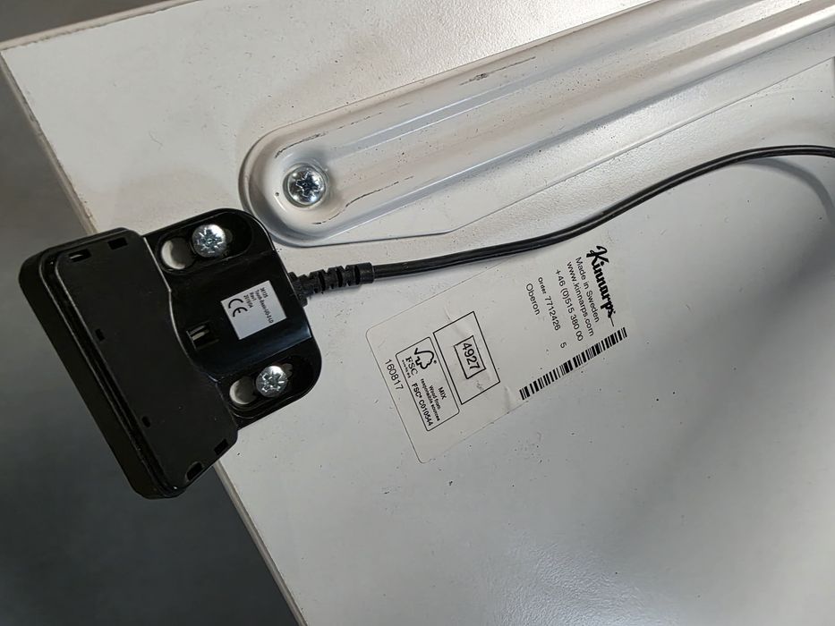 Biurko Kinnarps Oberon 160x80 elektryczne białe – regulacja wysokości