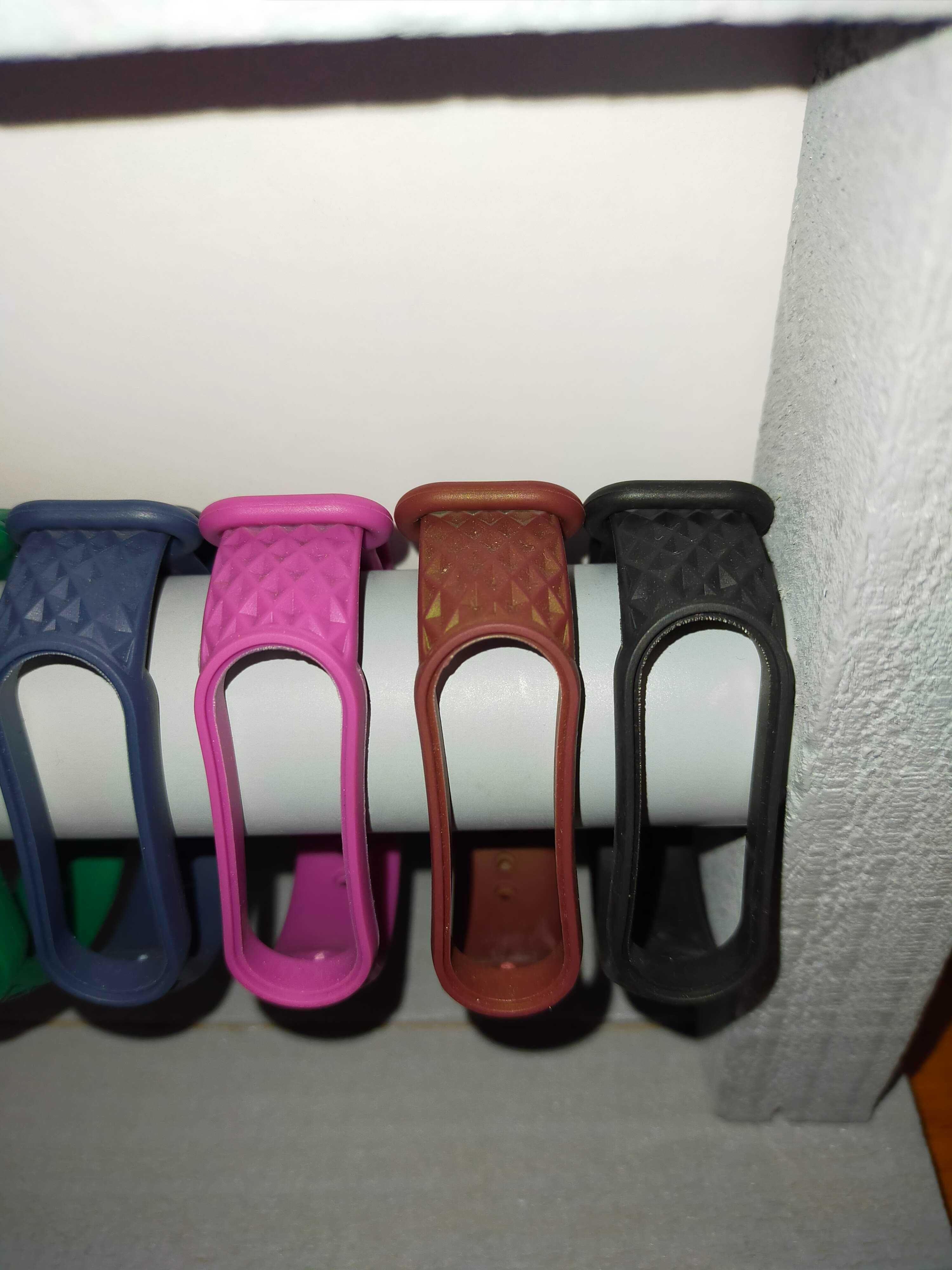 Braceletes Mi band 5/6 em relvo