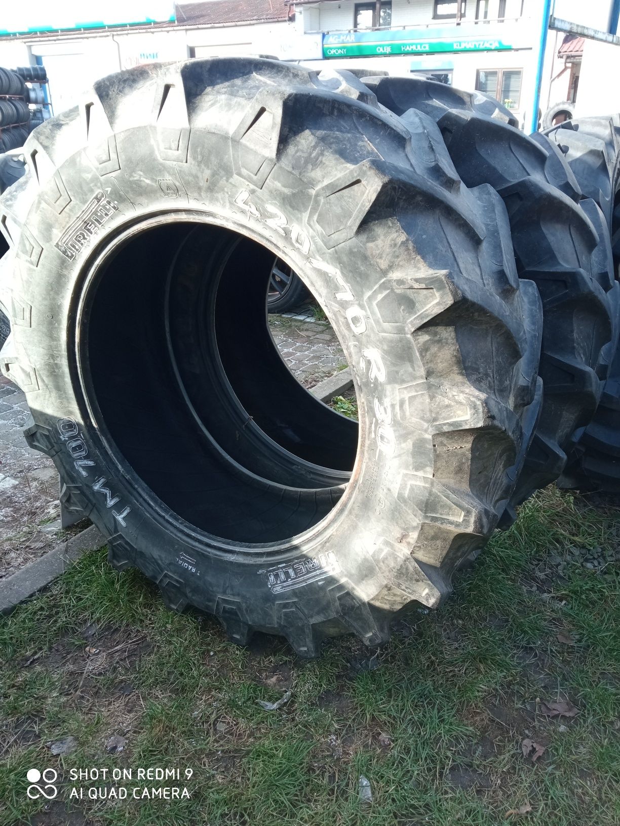 420/70R30 Pirelli opony używane rolnicze para