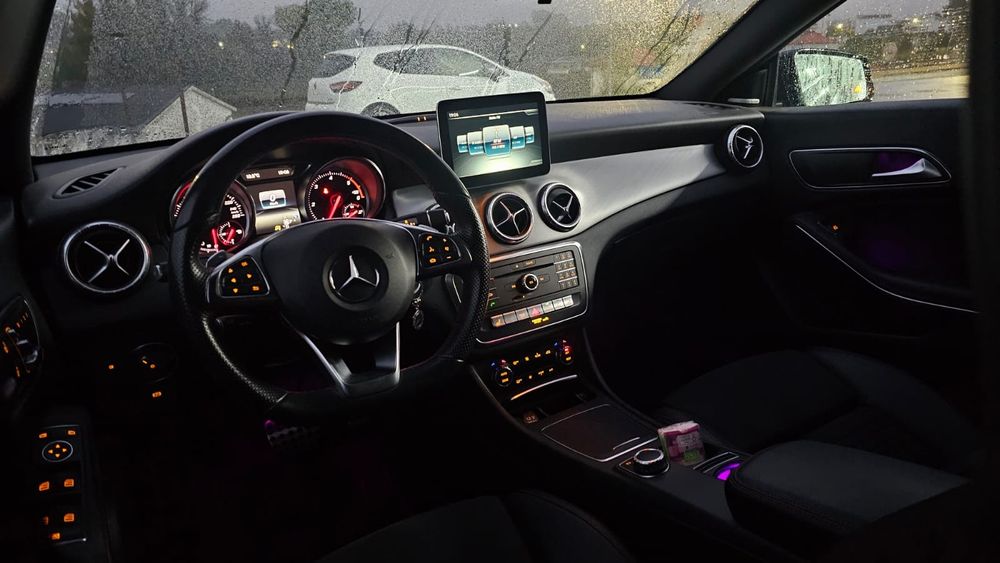 Mercedes-Benz CLA220