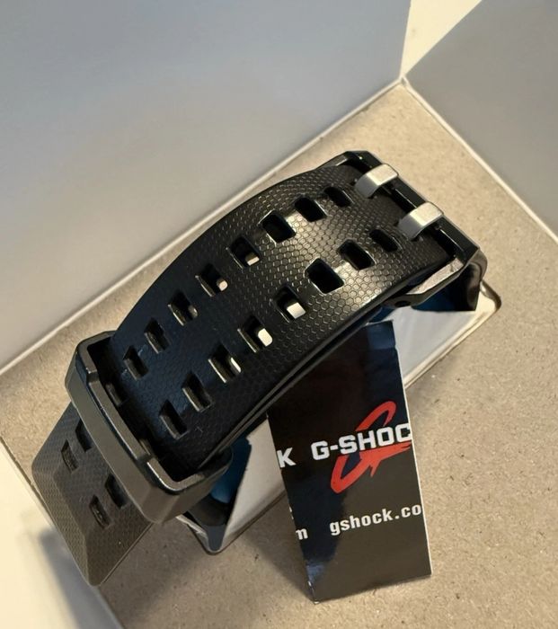 Casio G-Shock GSW-H1000 — умные часы Wear OS, как новые, оригинал