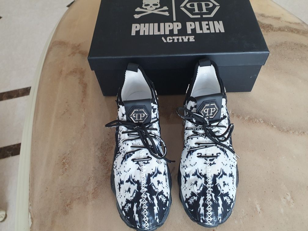 Кроссовки Philipp Plein новые оригинал р.42.