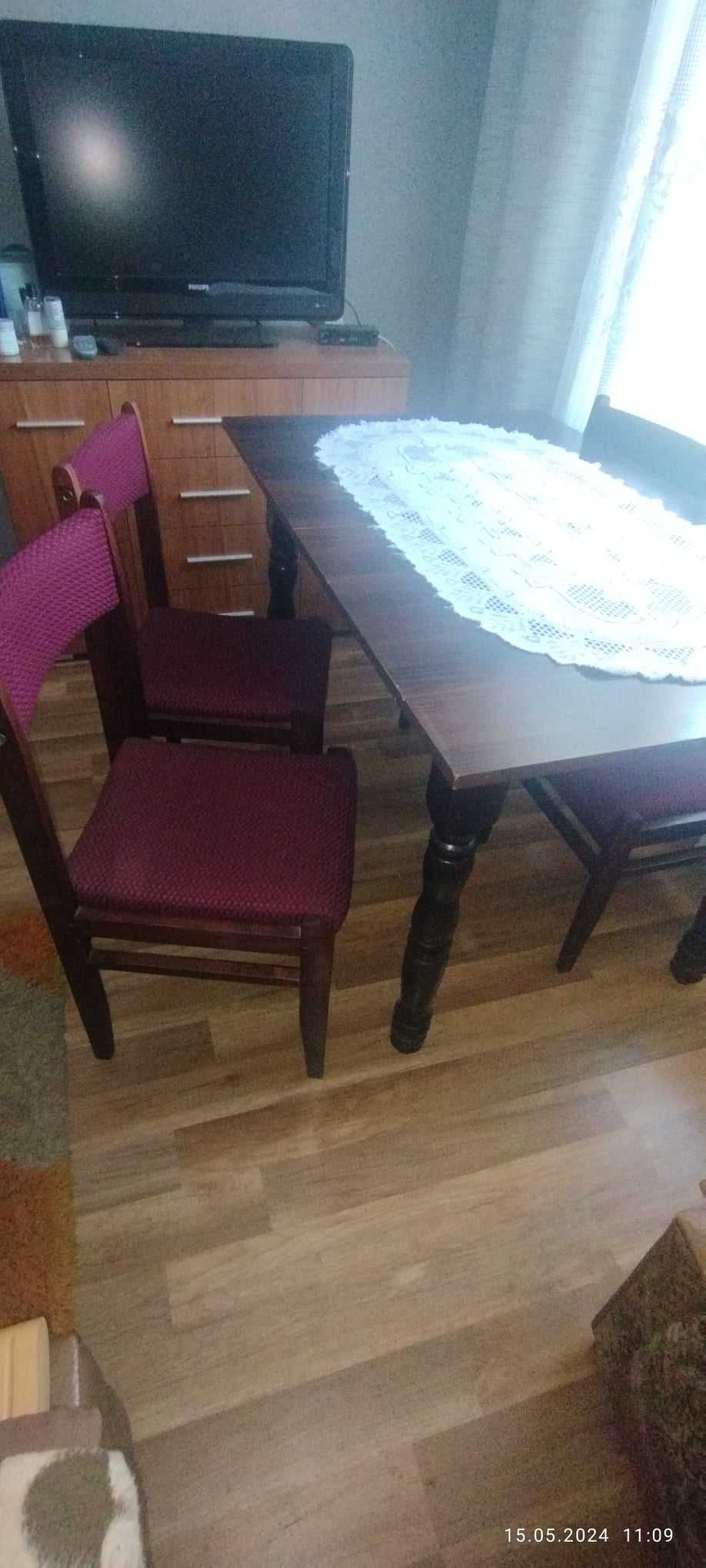 do sprzedania stół rozkładany pokojowy plus 4 krzesła