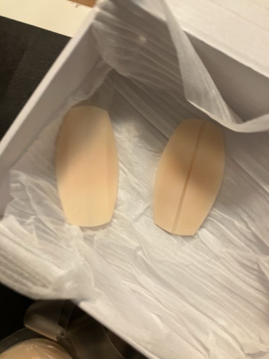 Sztuczne piersi na szelkach Villence miaeczka D