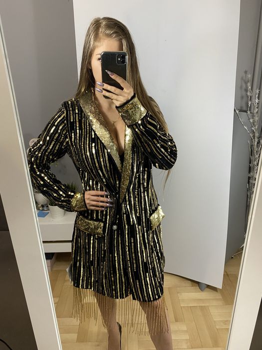 Aksamitna sukienka ASOS marynarkowa mini zdobiona złotymi cekinami