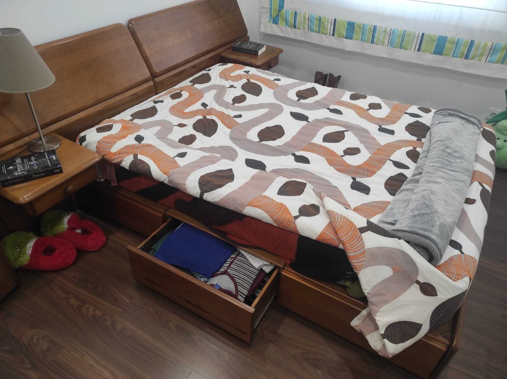 Vendo Cama casal