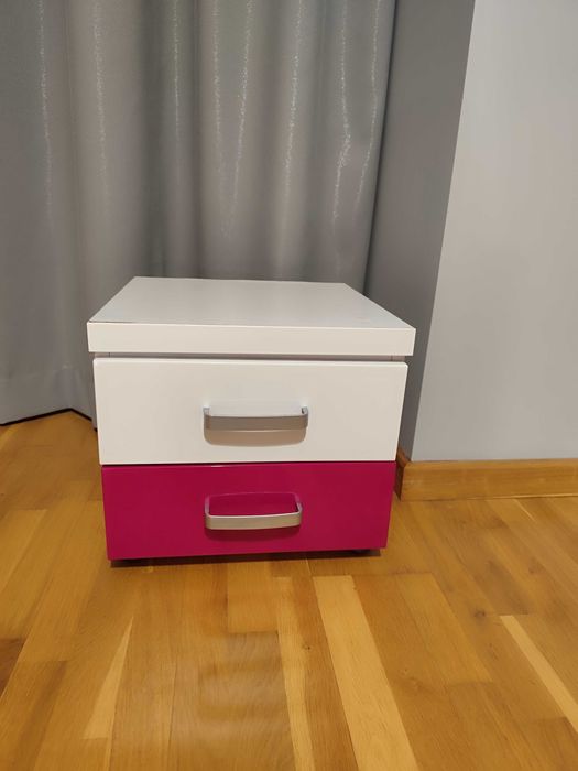 Biurko dla dziewczynki + kastlik