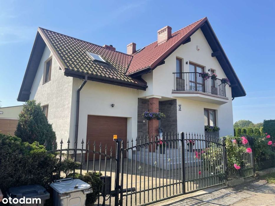 Przestronny dom z garażem i wysokim standardem