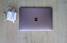 MacBook Pro M1 13" (2021) - 16GB RAM / 256GB SSD - C/ Touch Bar