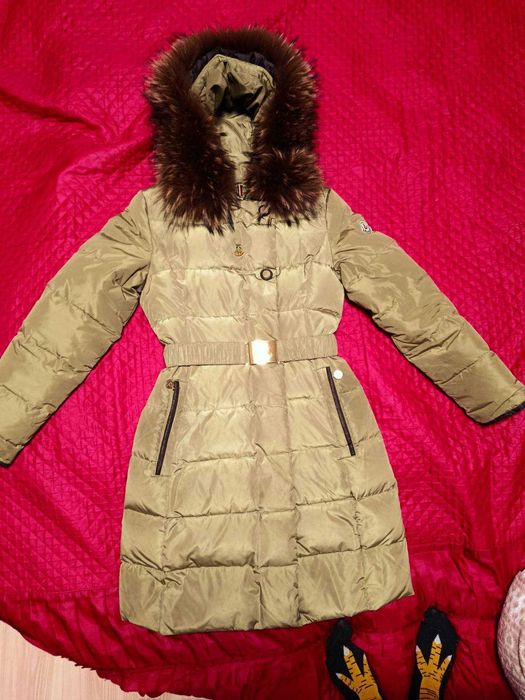 Пуховик теплий і легкий