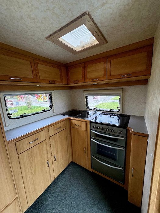 Кемпер будинок на колесах причіп дача караван Lunar хата на колесах