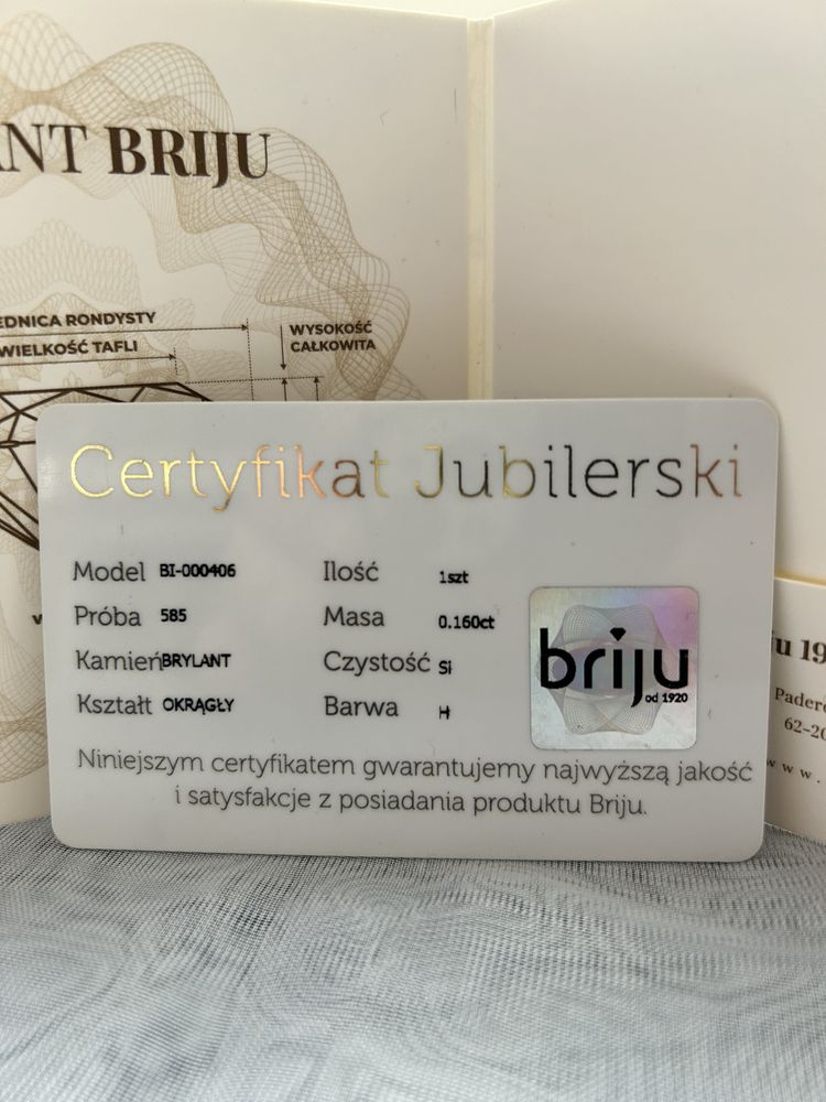 Zloty pierścionek z brylantem Briju