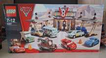 LEGO Cars 2 (8487) — Flo's V8 Café