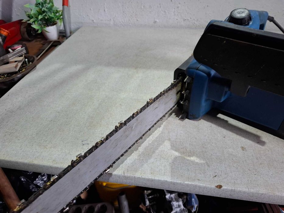 Elektryczna Piła Łańcuchowa Top-Craft EKS 1800-40' 1800W