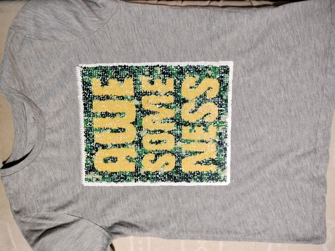 T-shirt menino 6/7 anos