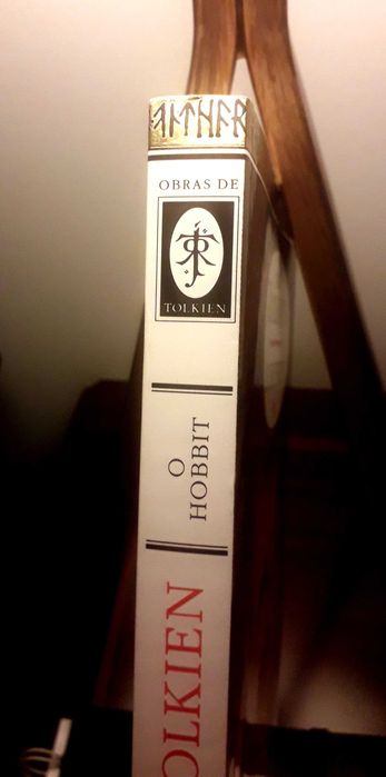 J R R Tolkien - O Hobbit
