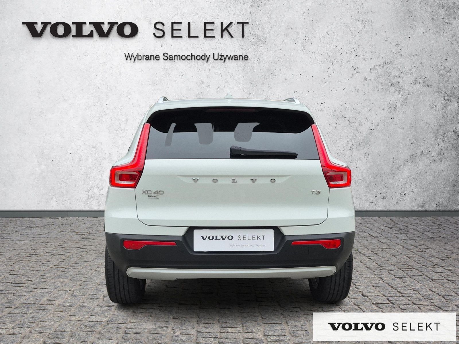 Volvo XC 40 T3 1,5 163 KM Momentum Pro, BLIS, Harman Kardon, Panorama