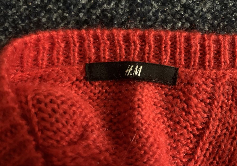 Свитера H&M и Долче Габбана