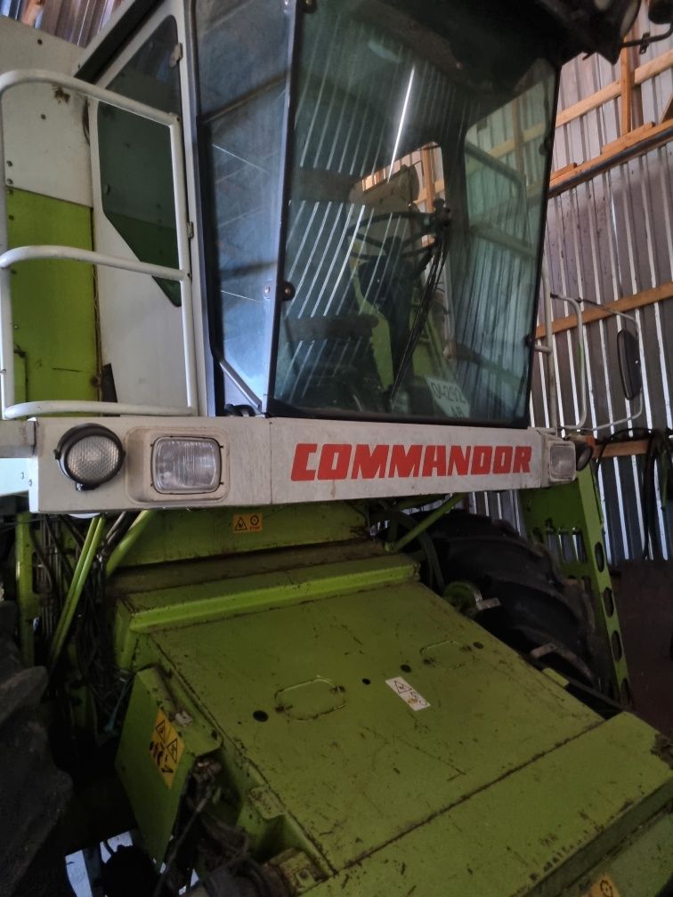 Claas Commandor 228