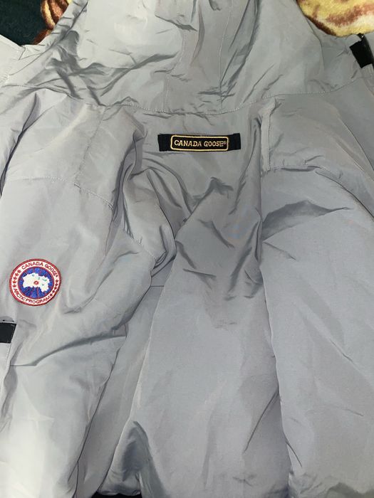 Пуховик Canada Goose
