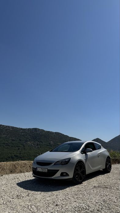 Opel Astra J GTC 2.0 CDTI 165km Bi-xenon FlexRide NAVI Pół skóra