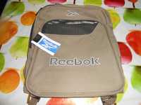 Mochila Reebok novo