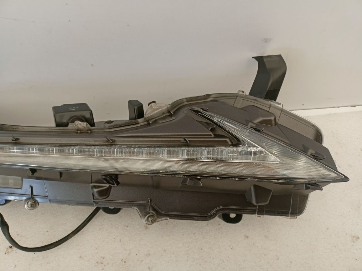 Lexus NX I 1 halogen prawy LED DRL kierunkowskaz 4 PIN migacz